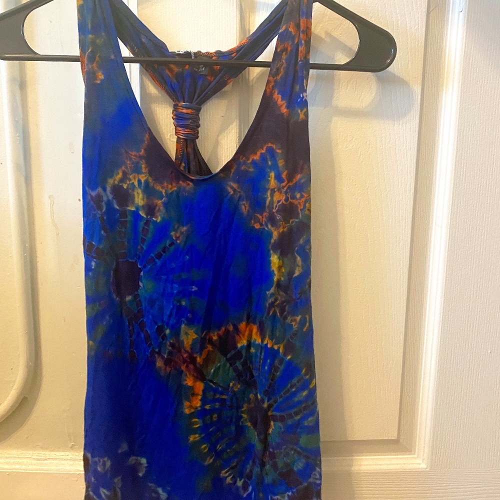 Tie die tank